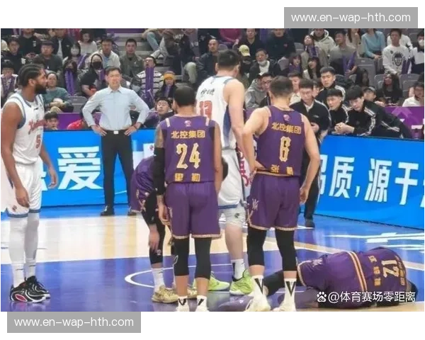 巅峰对决，谁主沉浮？辽宁对决广厦，季后赛“三”足鼎立的荣耀之战